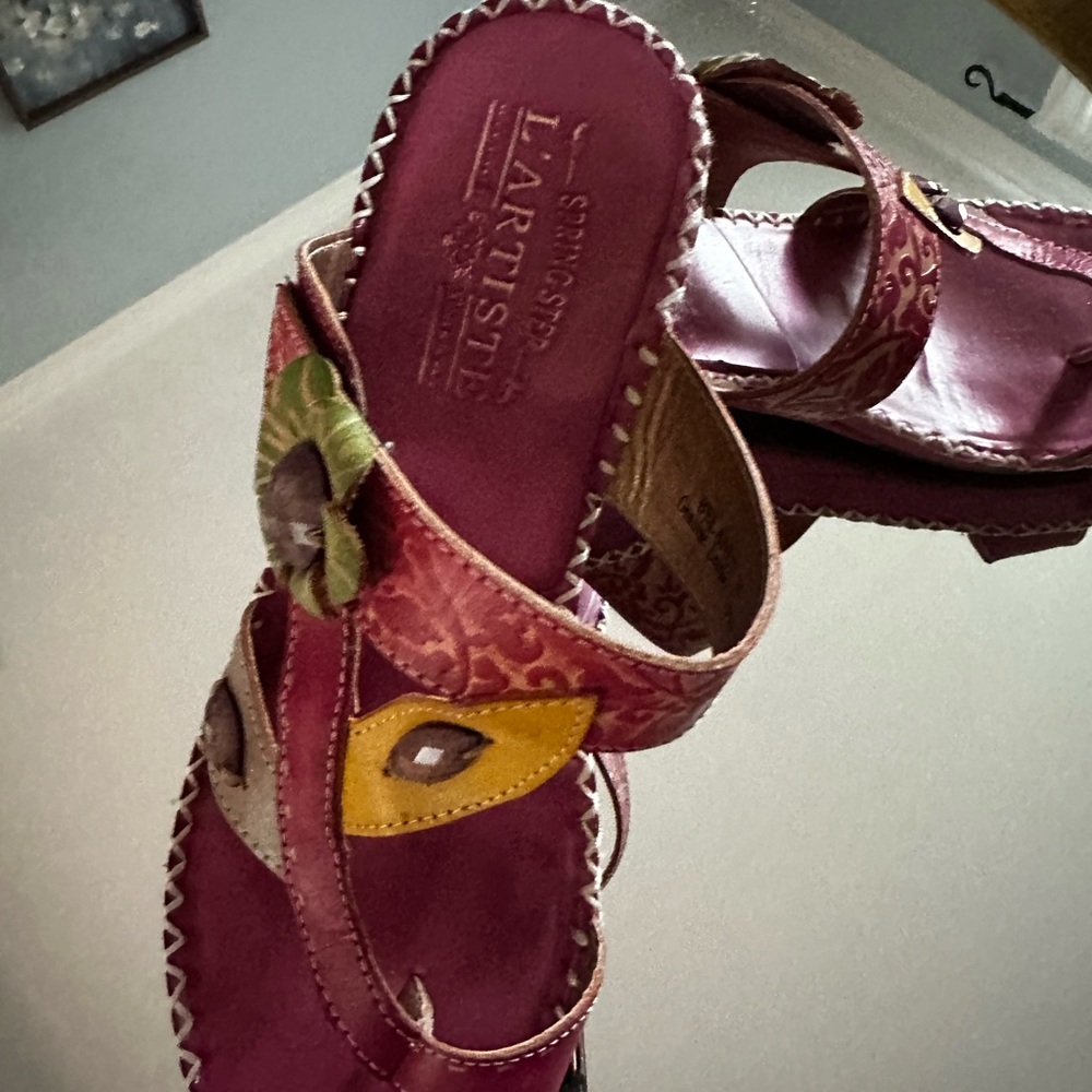 Gorgeous all genuine leather sandals! - Picture 3 of 5